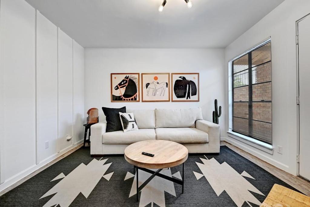 Apartment Artist Retreat By Soco - Sleeps 4 - Free Parking Austin