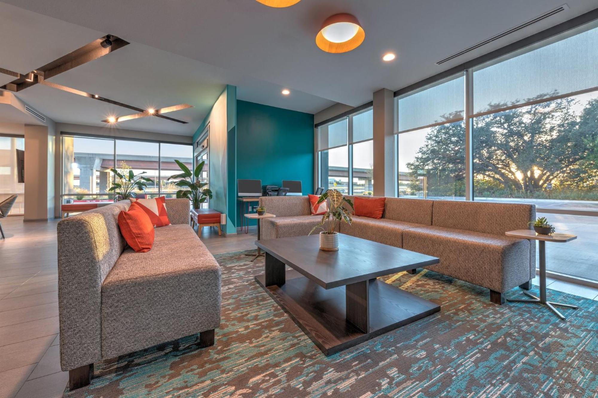 Hotel Avid Nw - Lakeline By Ihg