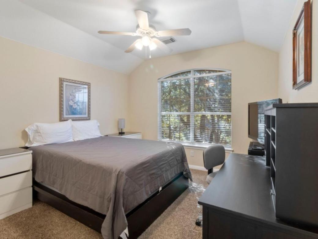 Cozy Sunterro Serenity In North Pet Friendly Apartment