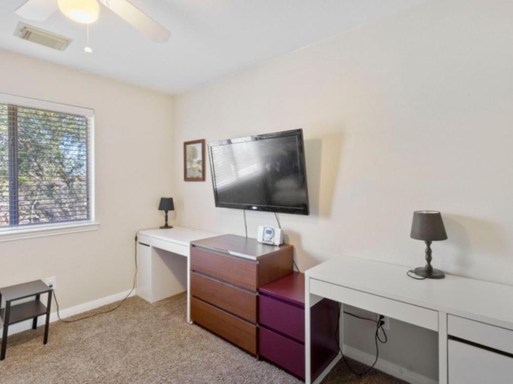 Cozy Sunterro Serenity In North Pet Friendly Austin