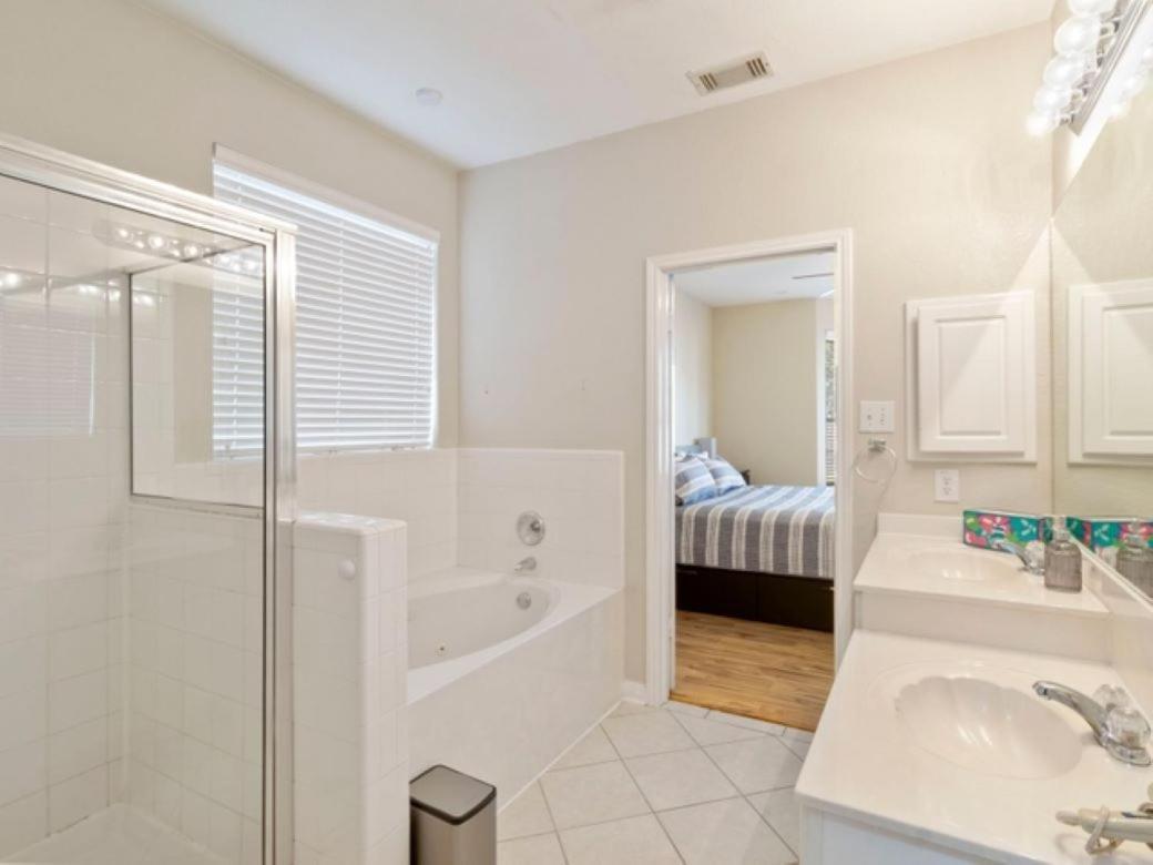 Cozy Sunterro Serenity In North Pet Friendly * Austin