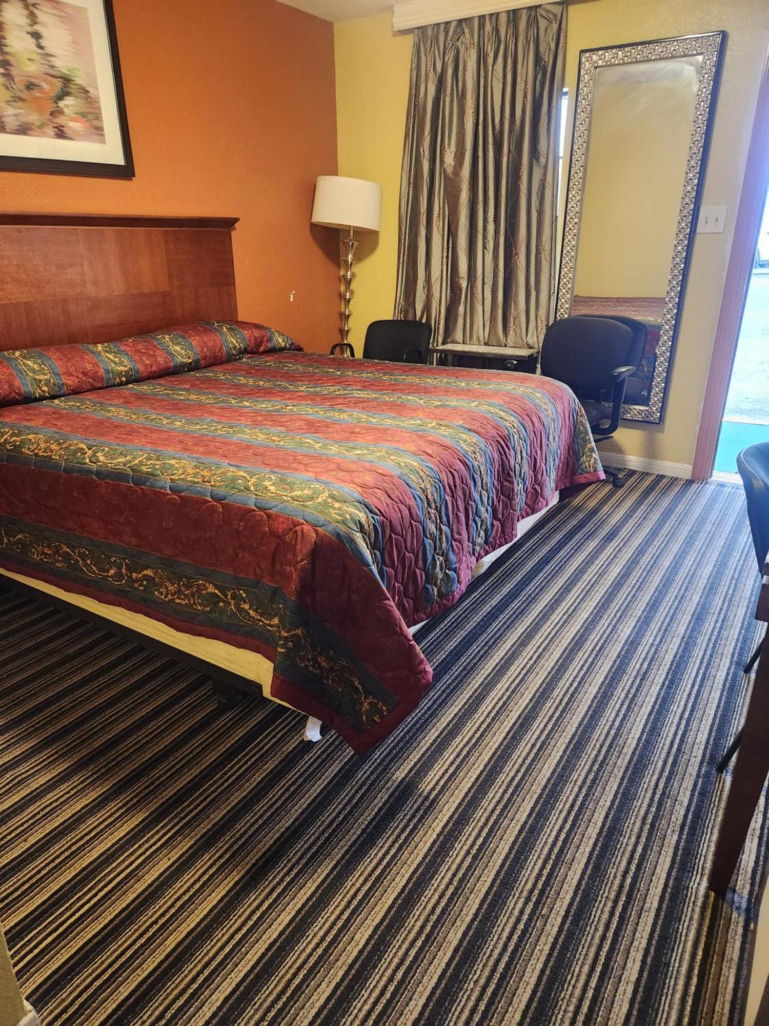 Walnut Forest Hotel
