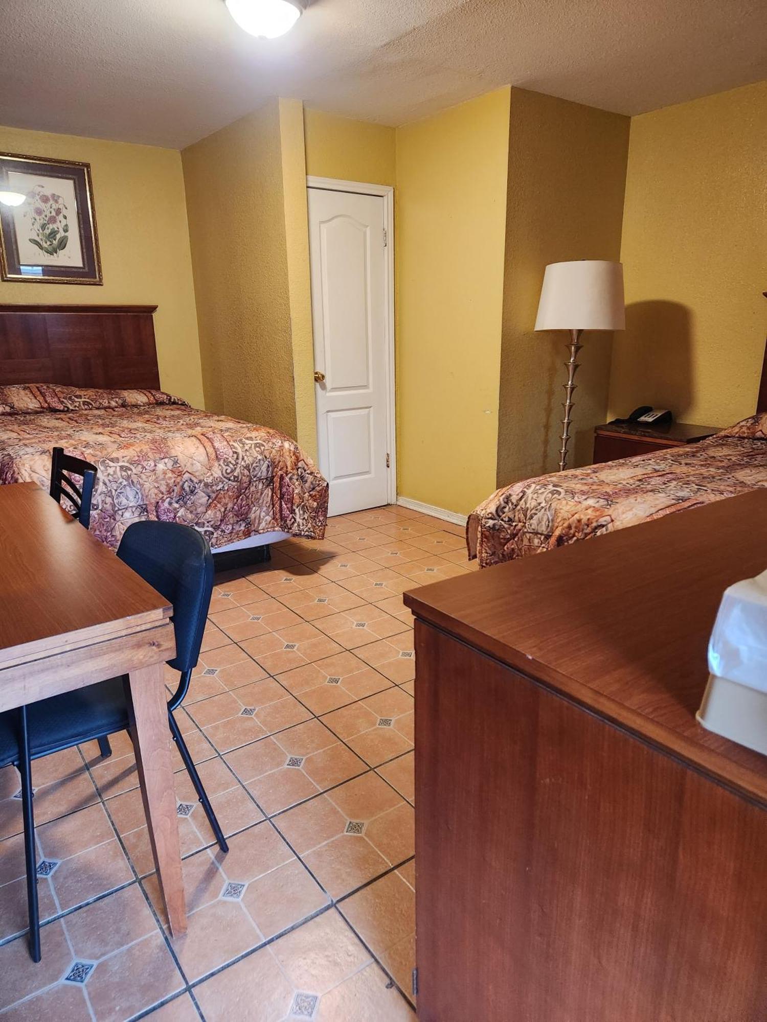Walnut Forest Hotel