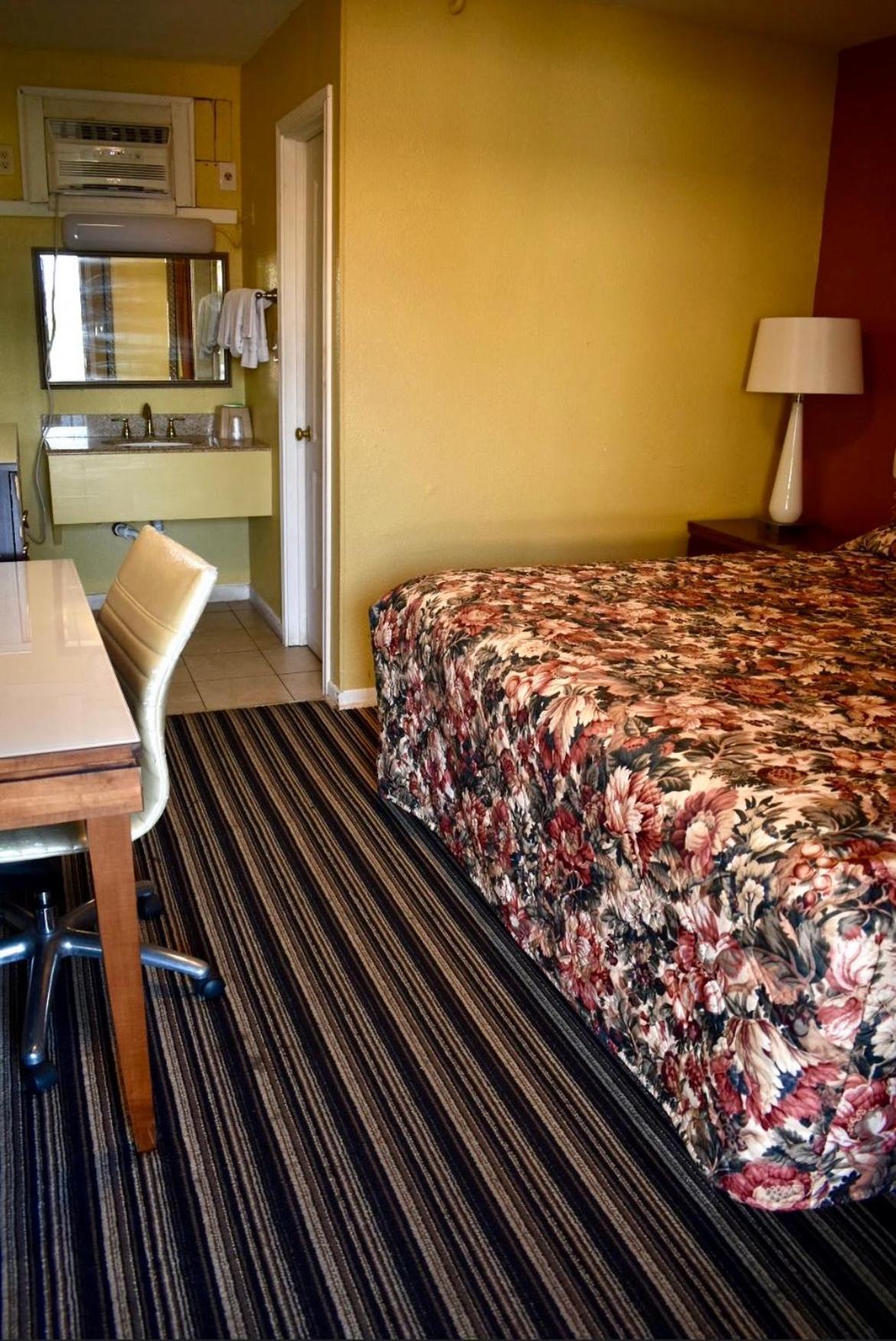 Walnut Forest 3* Austin