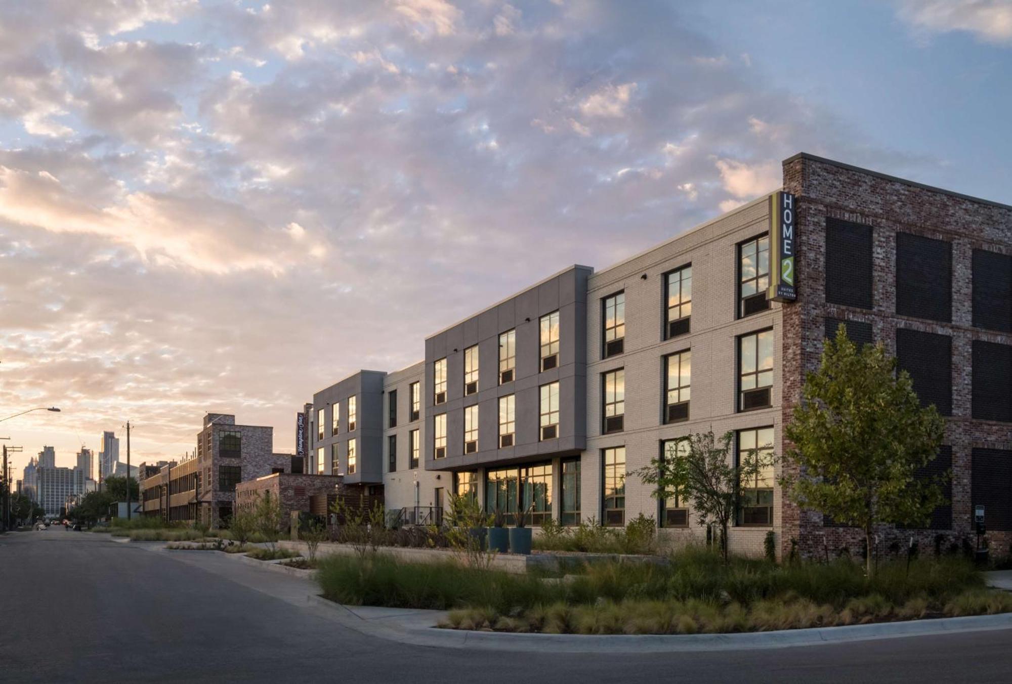 Hotel Hampton By Hilton East - Near Ut And Capitol 3*
