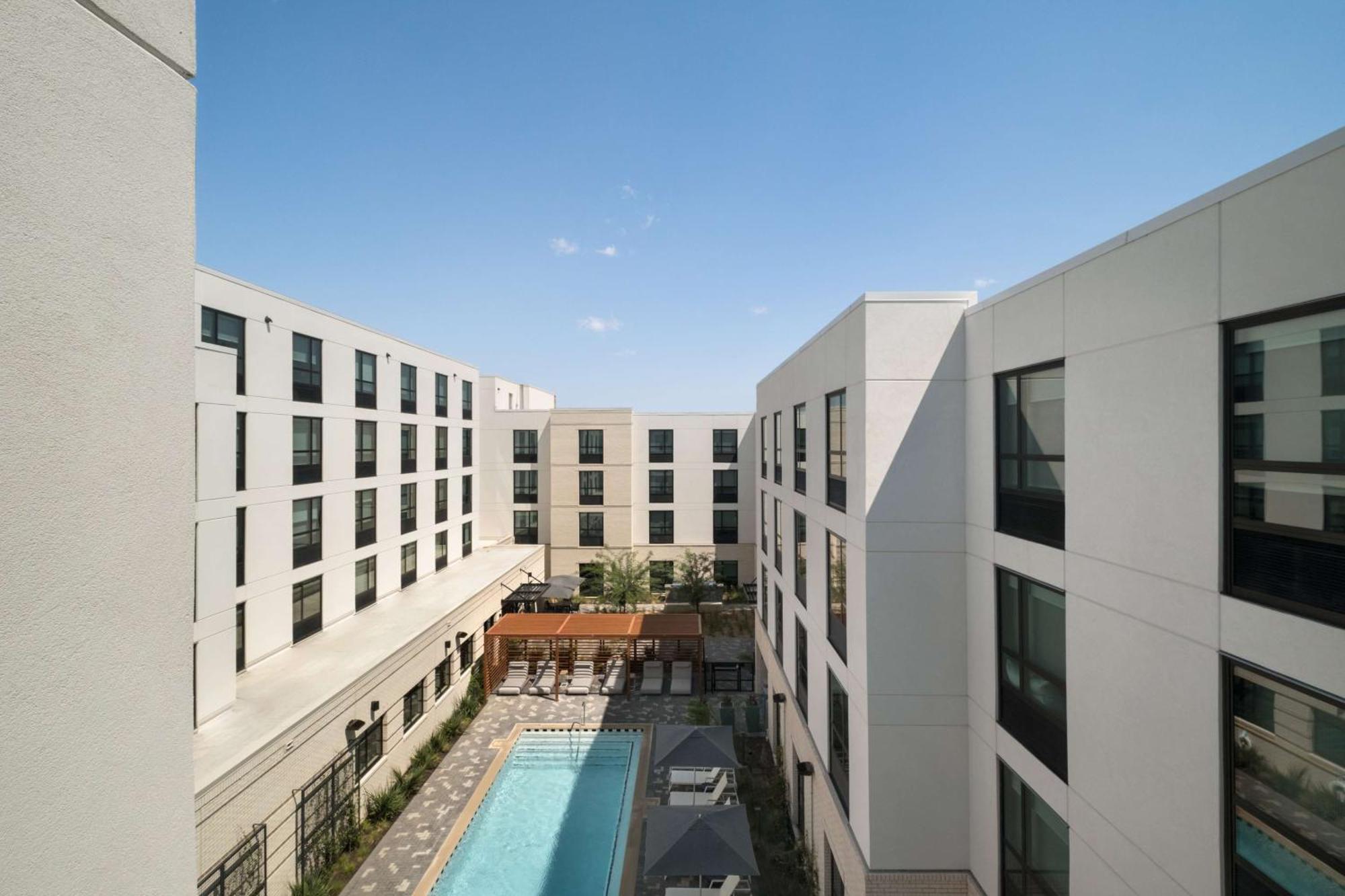 Hampton By Hilton East - Near Ut And Capitol 3*