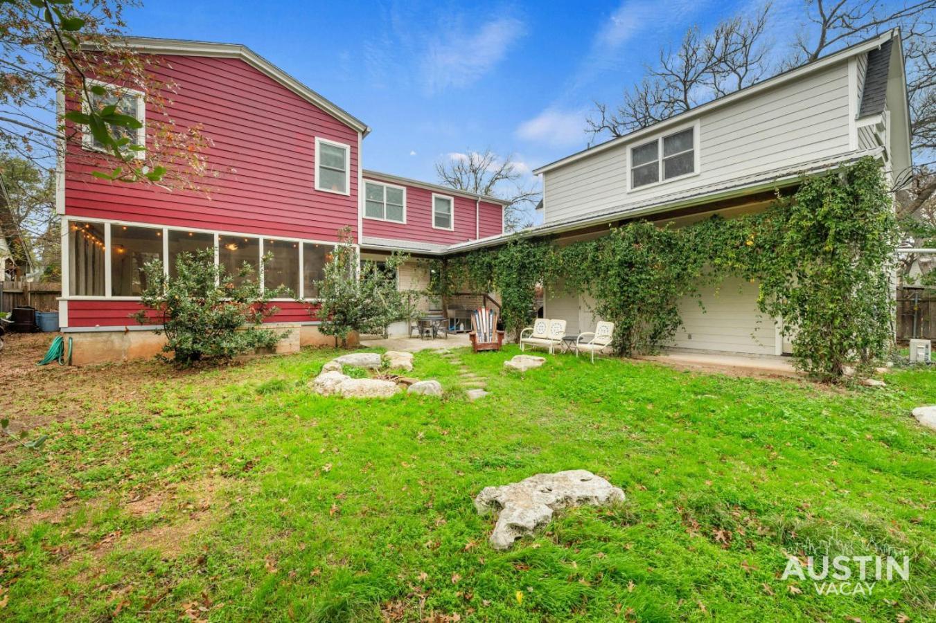 Near Ut Pet Friendly W Parking 3br 2.5ba In Walkable Area By Vacay Holiday home Austin