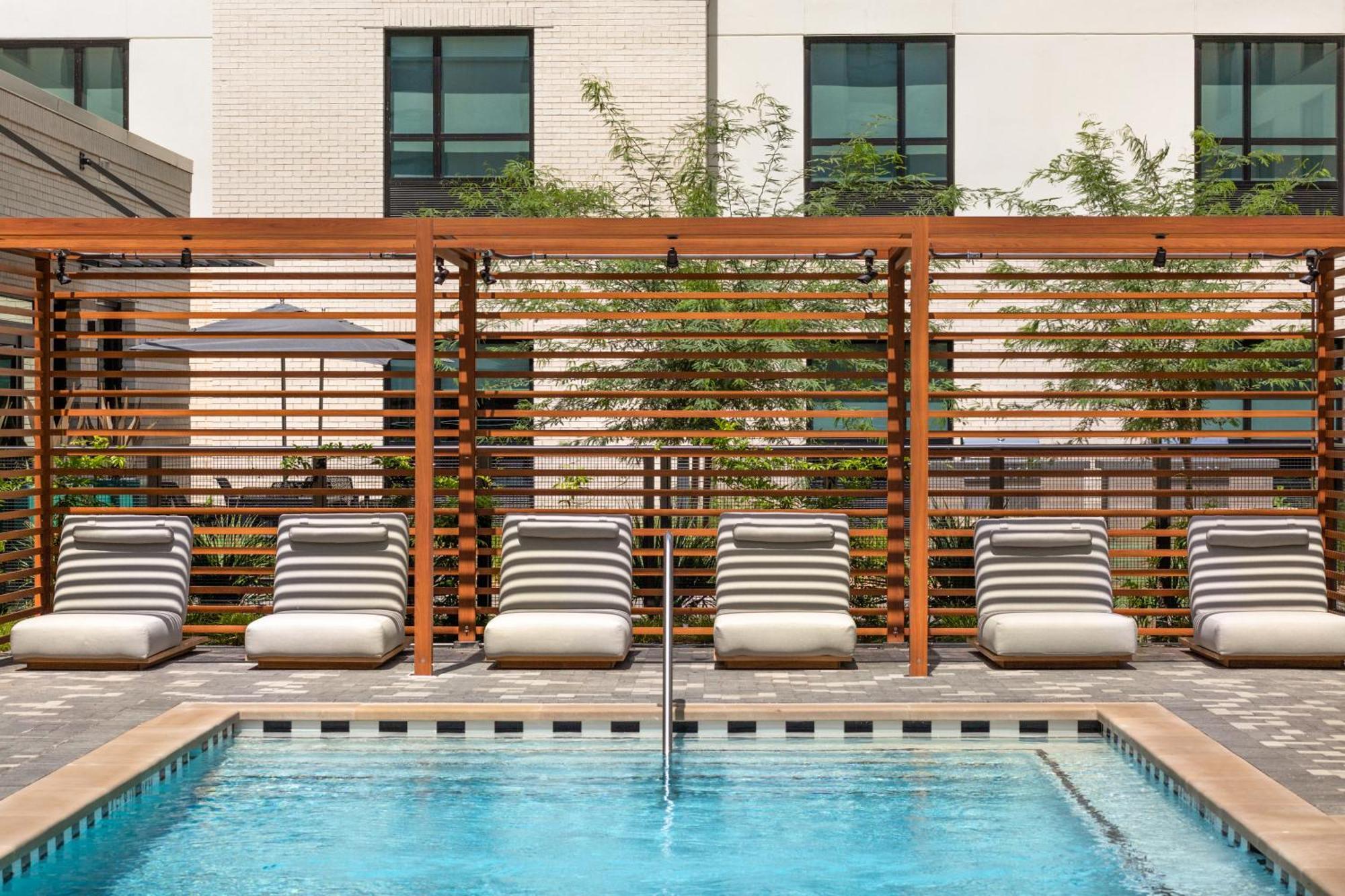 Hampton By Hilton East - Near Ut And Capitol 3*