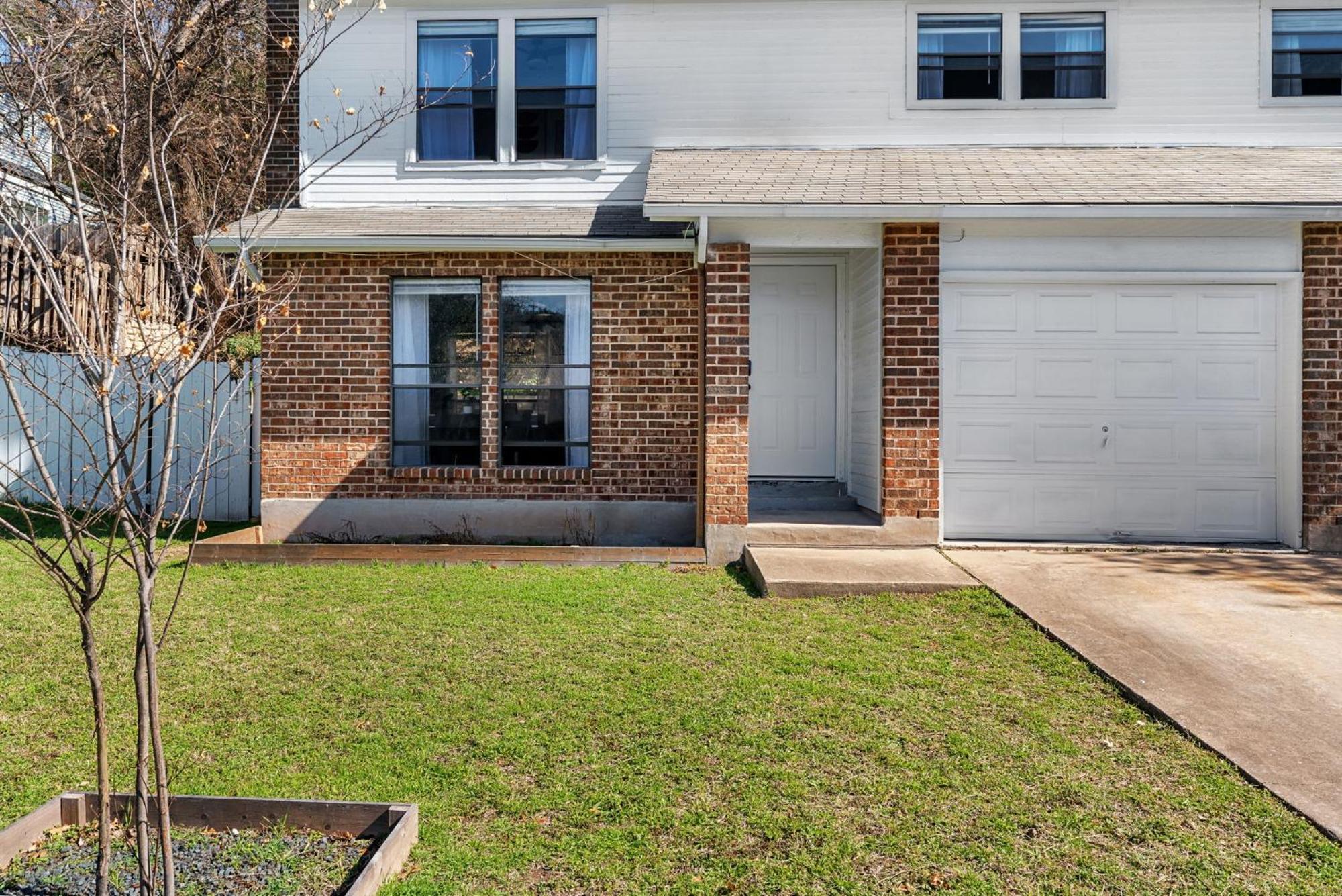 Apartment Hillside 3br King-close To Dt Domain And Q2 *