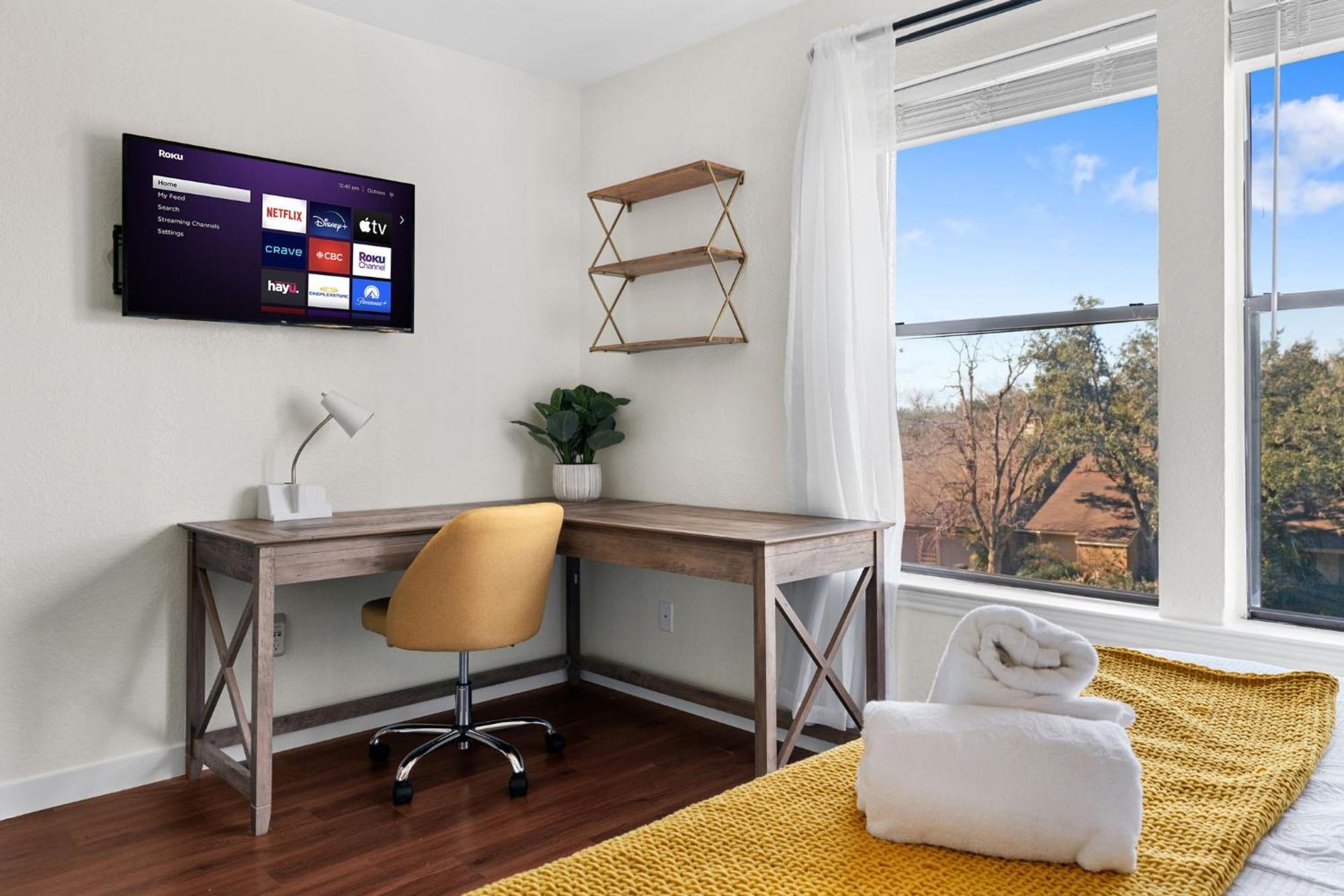 Apartment Hillside 3br King-close To Dt Domain And Q2