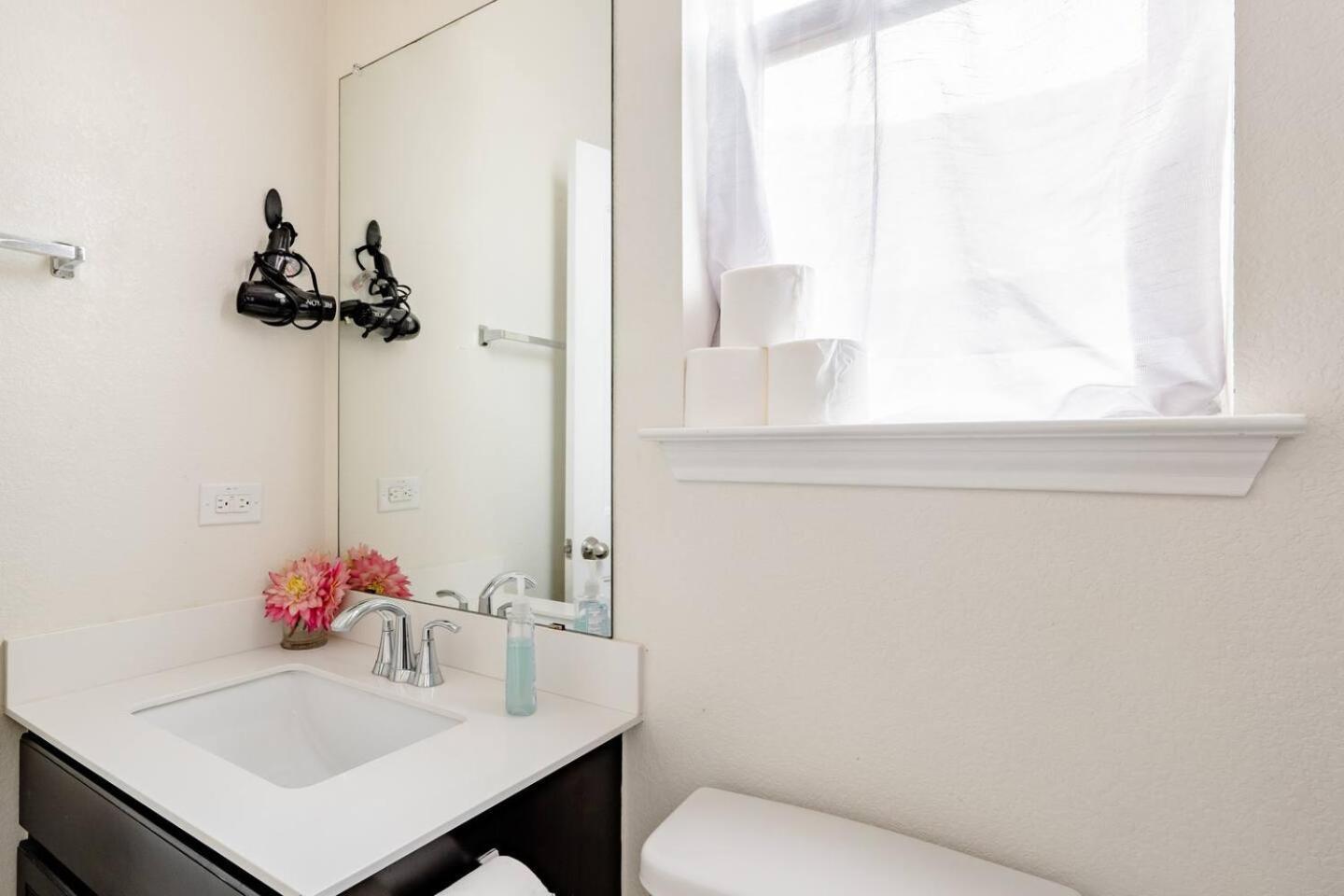 Holiday home Private Master Room Near Mckinney Falls & Airport Austin