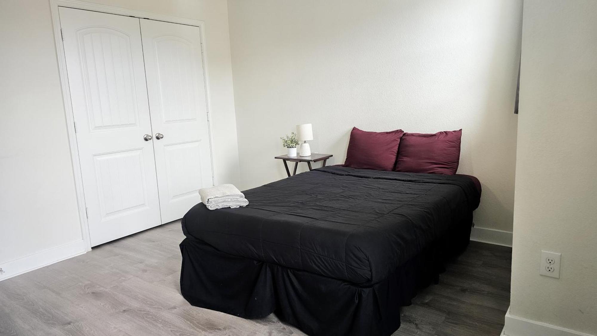 Holiday home Private Master Room Near Mckinney Falls & Airport Austin