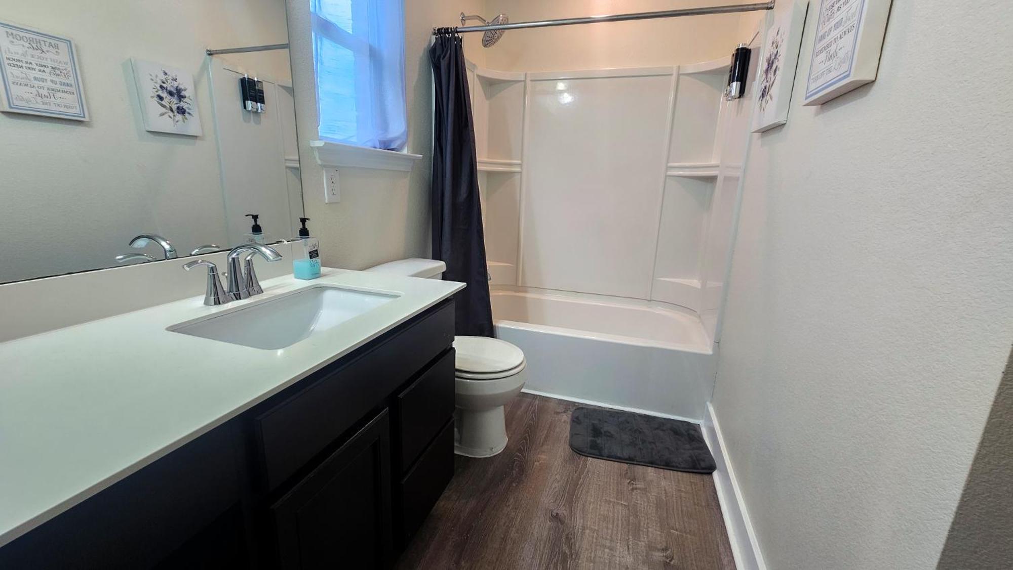 Private Master Room Near Mckinney Falls & Airport *