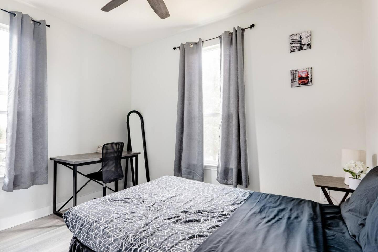 Private Master Room Near Mckinney Falls & Airport Austin