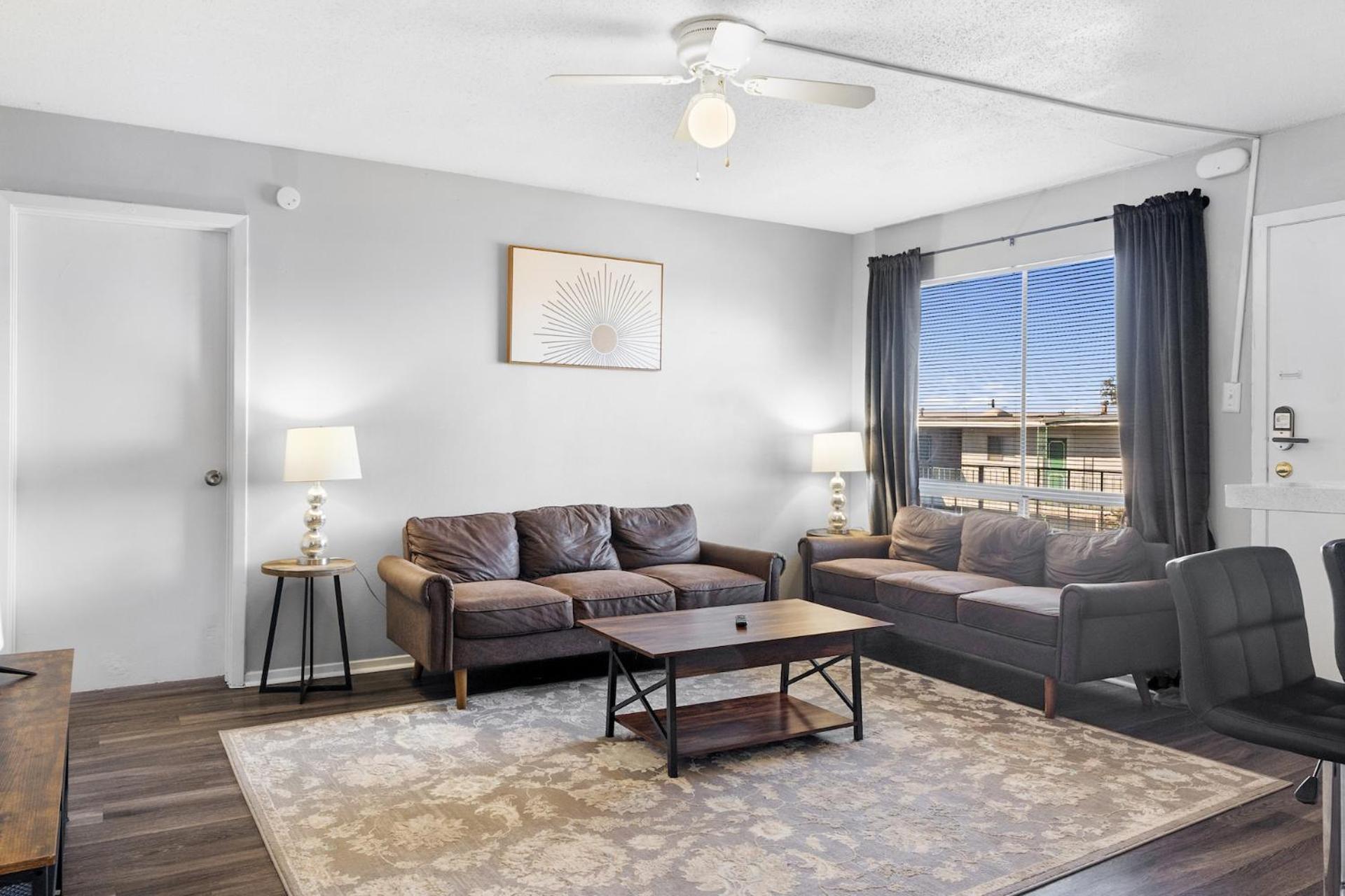 Furnished In Hydepark *