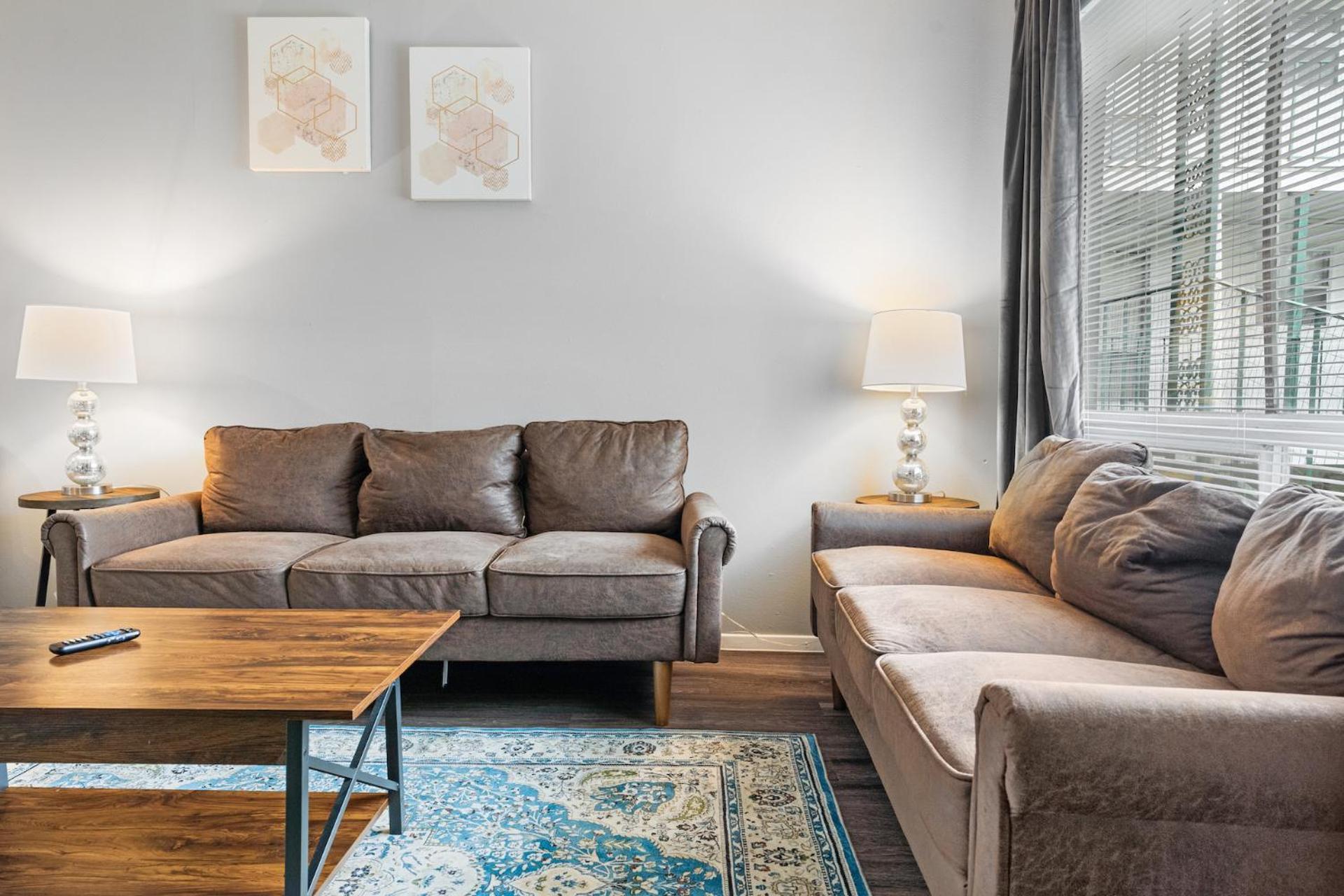 Furnished In Hydepark Apartment