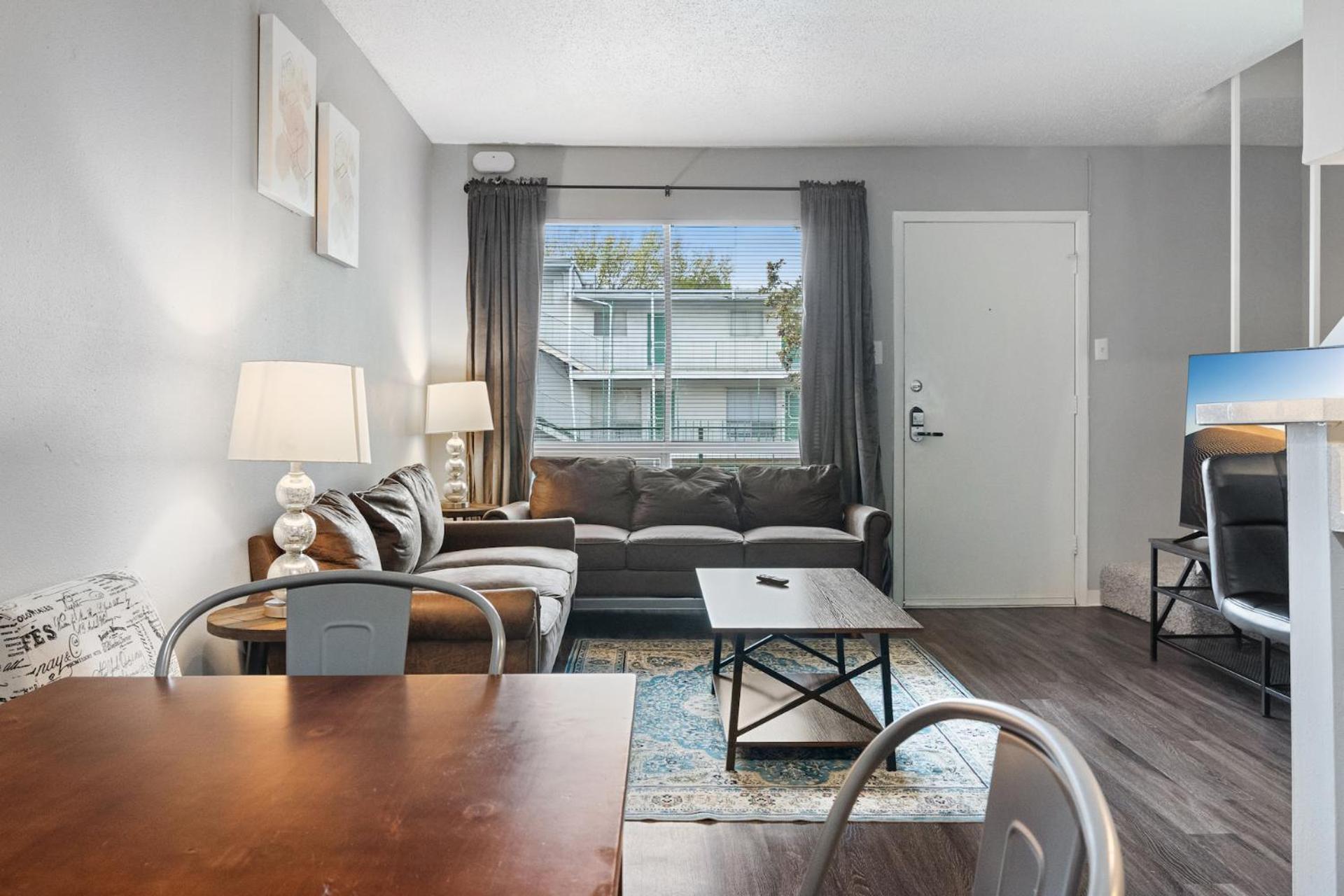 Apartment Furnished In Hydepark *