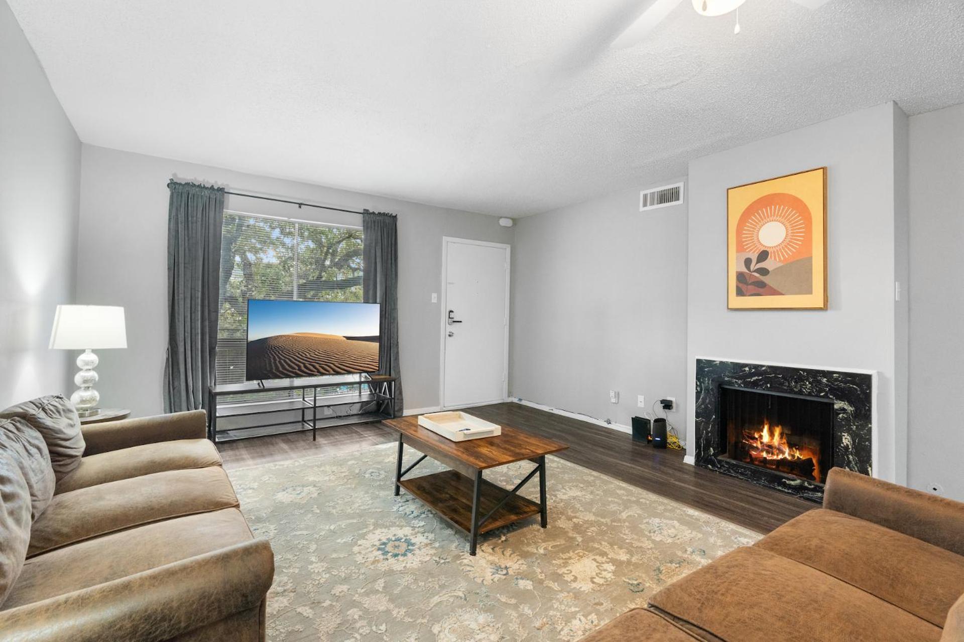 Furnished In Hydepark Apartment *