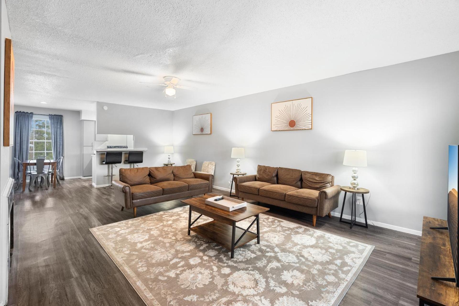 Furnished In Hydepark