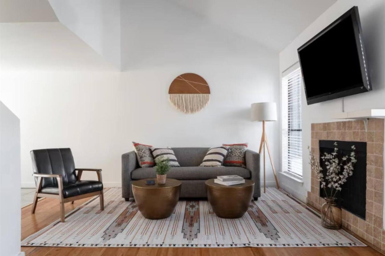 Cozy 2br In The Heart Of *