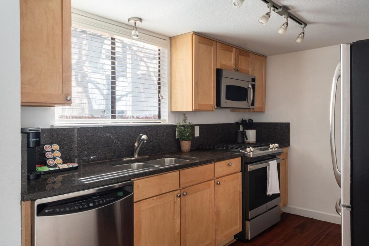 2br Gem Heart Of Dt Soco Zilker Petsok With Parking Holiday home
