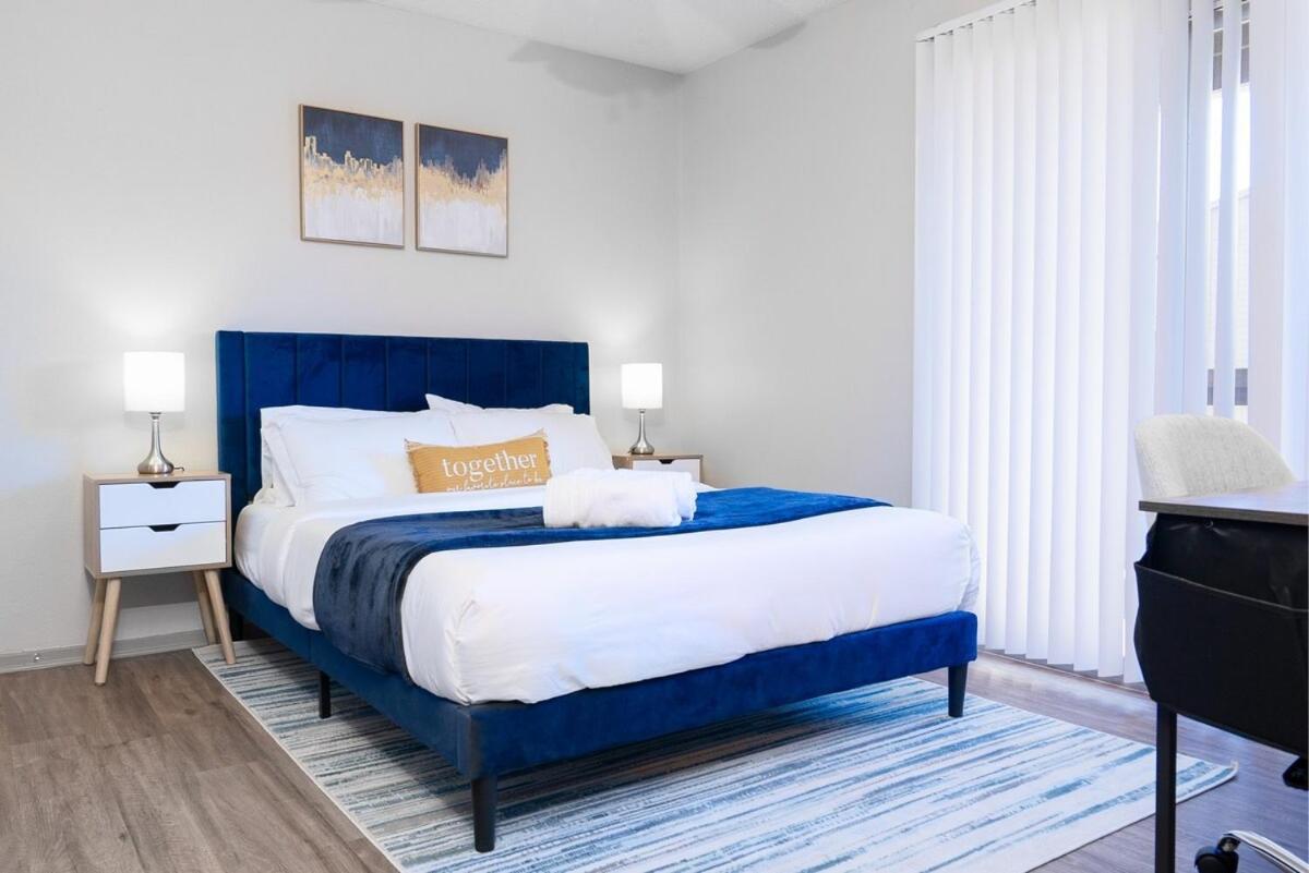 Stylish 1 Bedroom At Sola, 5 Minutes To Downtown