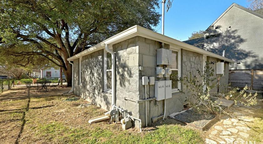 Walk To E. Hotspots 2br 1ba W Parking Dog-friendly By Vacay *