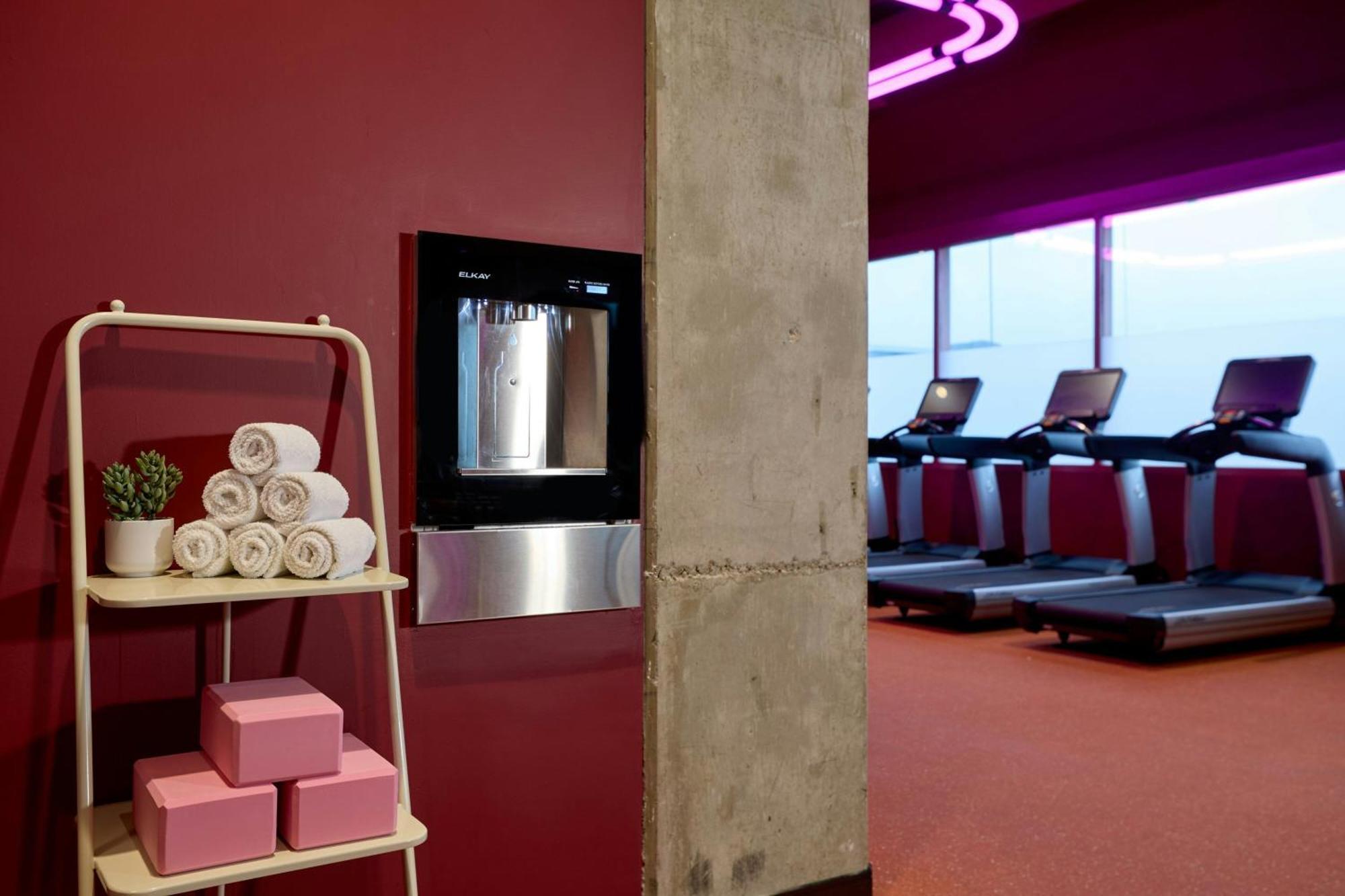Hotel Downright Austin, A Renaissance