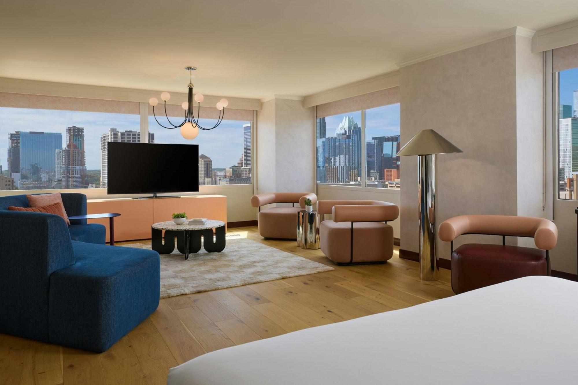 Hotel Downright Austin, A Renaissance