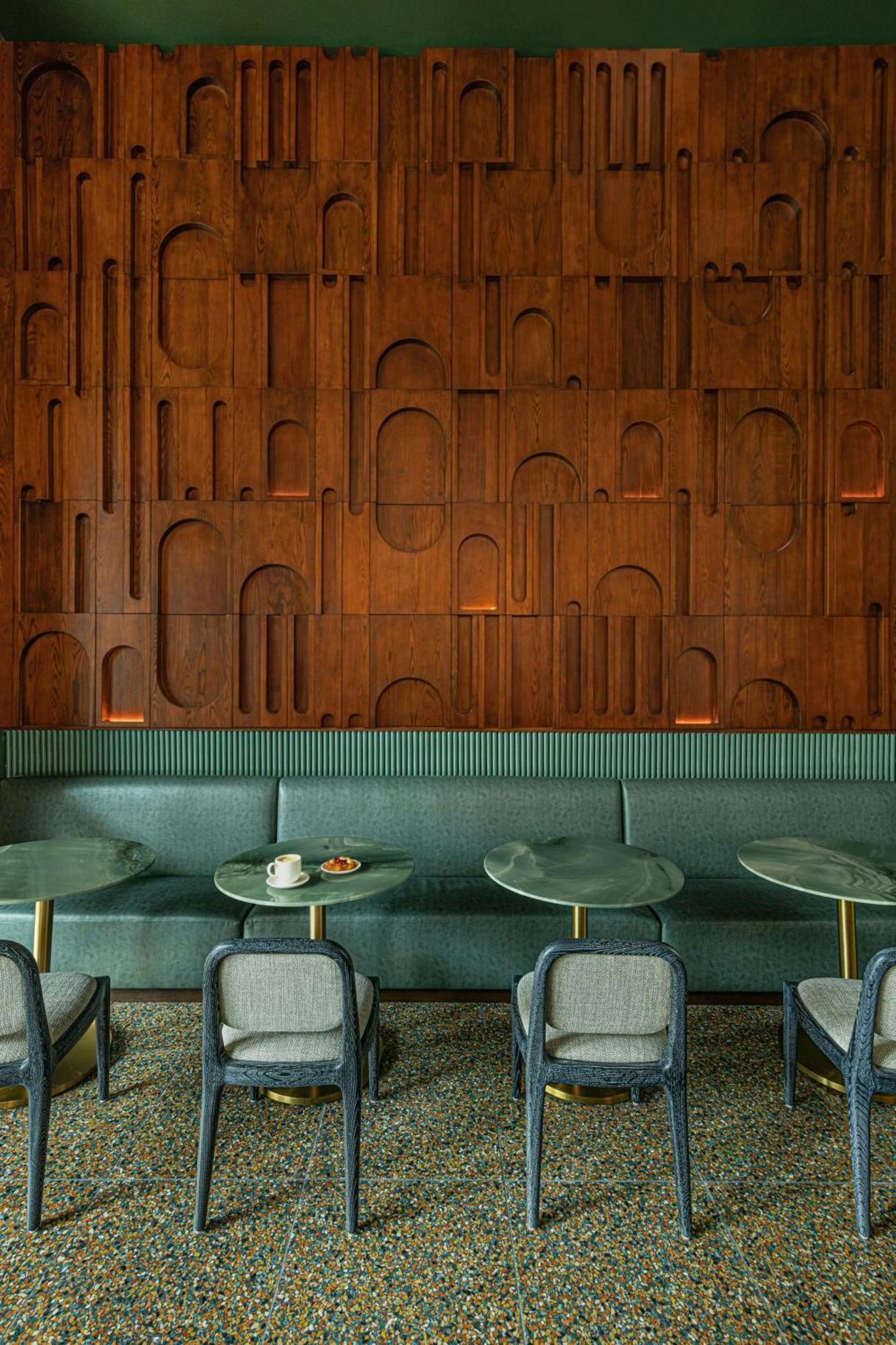 Hotel W 4*