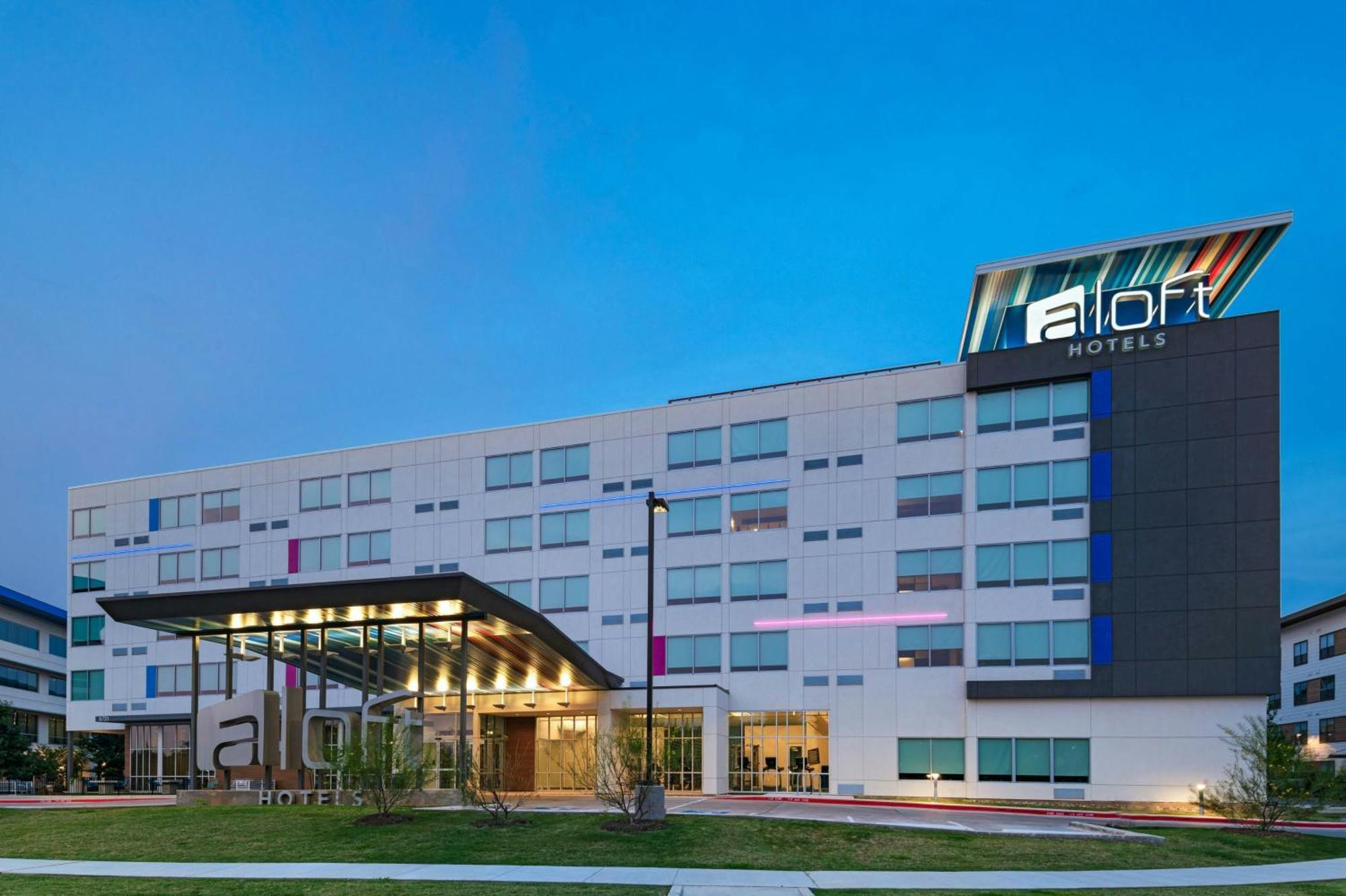 Hotel Aloft Southwest 3*