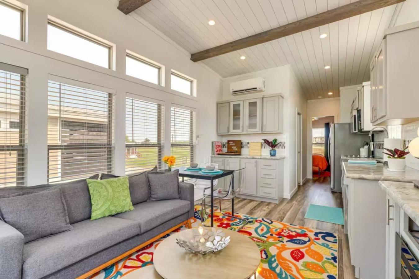The Tiny Tejas With Pool And Hot Tub Apartment Austin