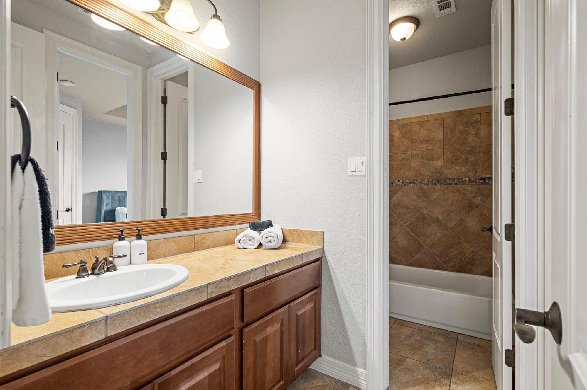 3 Kings With Theater, Gameroom And Bbq Just 7 Mins From Marina *