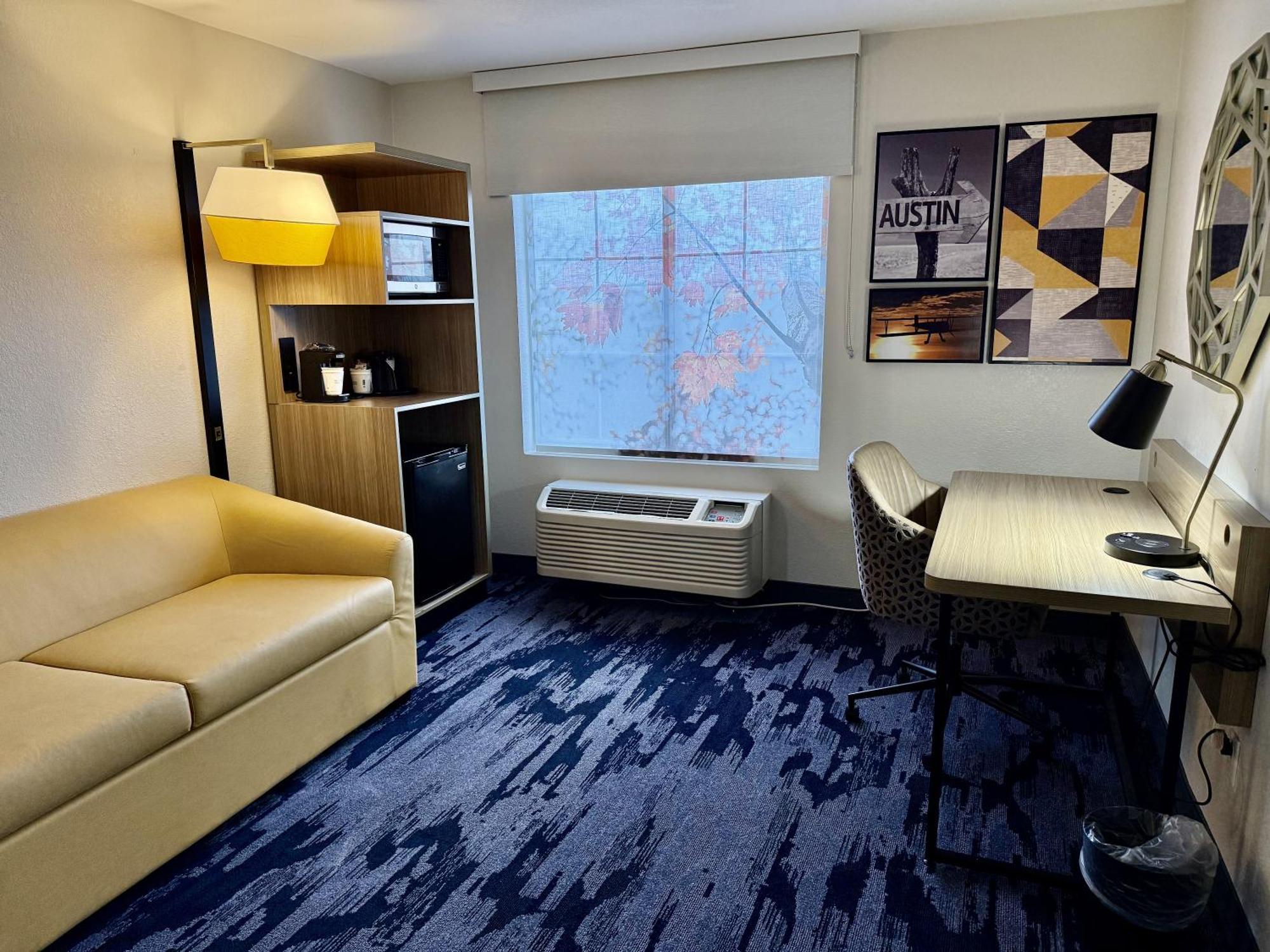 Hotel La Quinta By Wyndham Southwest 3*