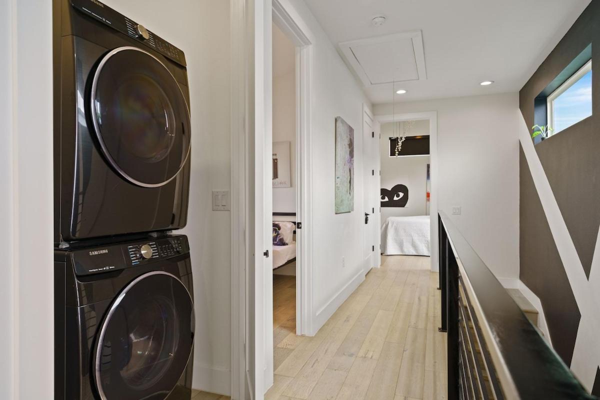 Luxury Near Downtown & Airport! Holiday home Austin