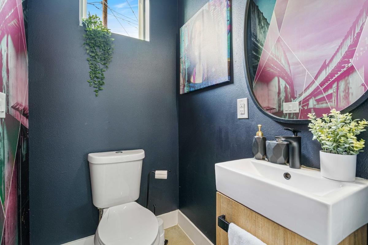 Luxury Near Downtown & Airport! * Austin