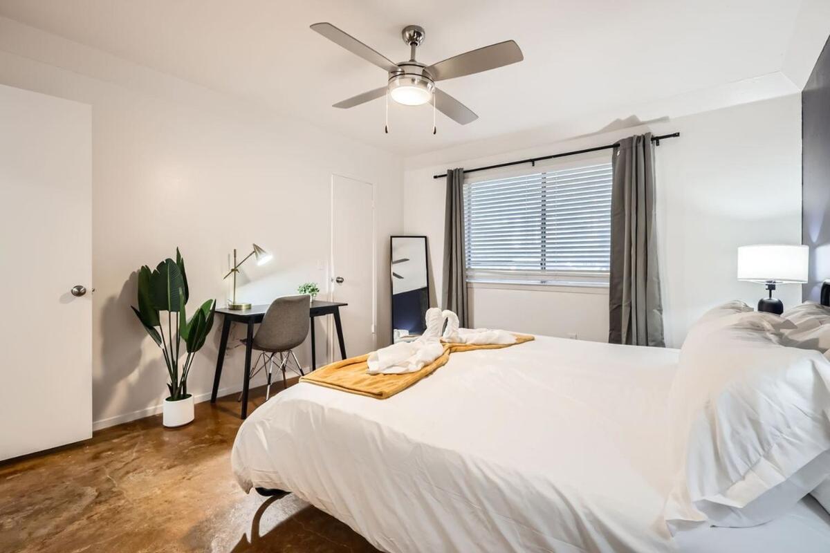 Your Cozy King Getaway - Sleeps 4 - Pool, Prkg Austin