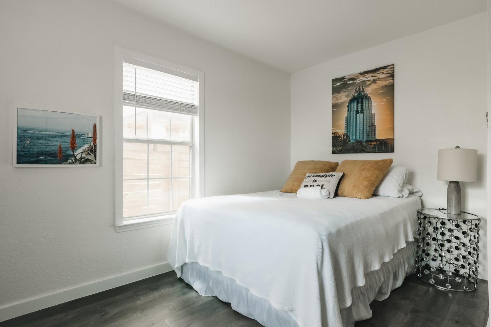 Holiday home Modern Atx Escape - Walks To Lake, Spacious, King Bed Austin
