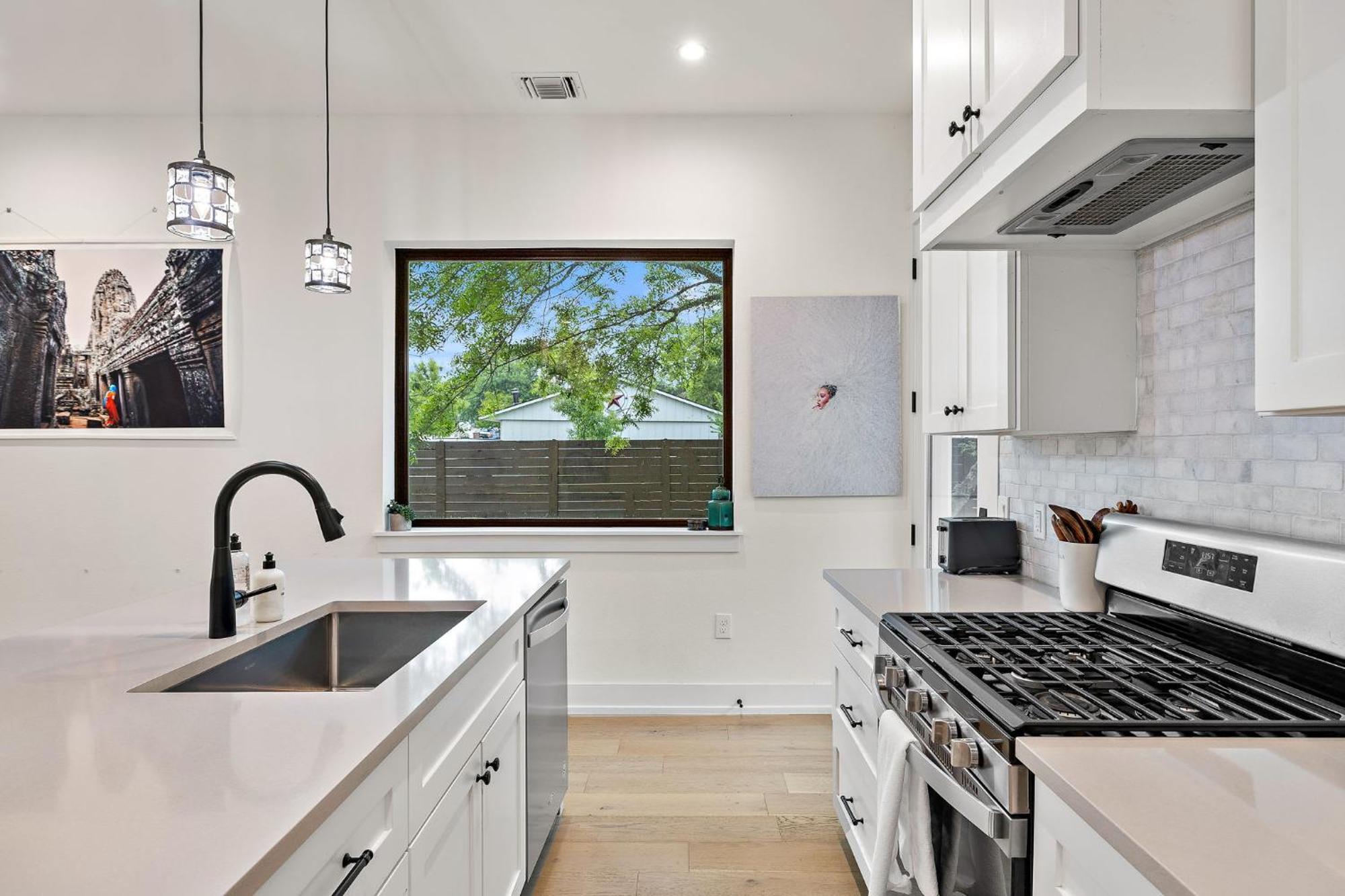 Artists Hideaway - Huge Yard And Workspace Holiday home Austin