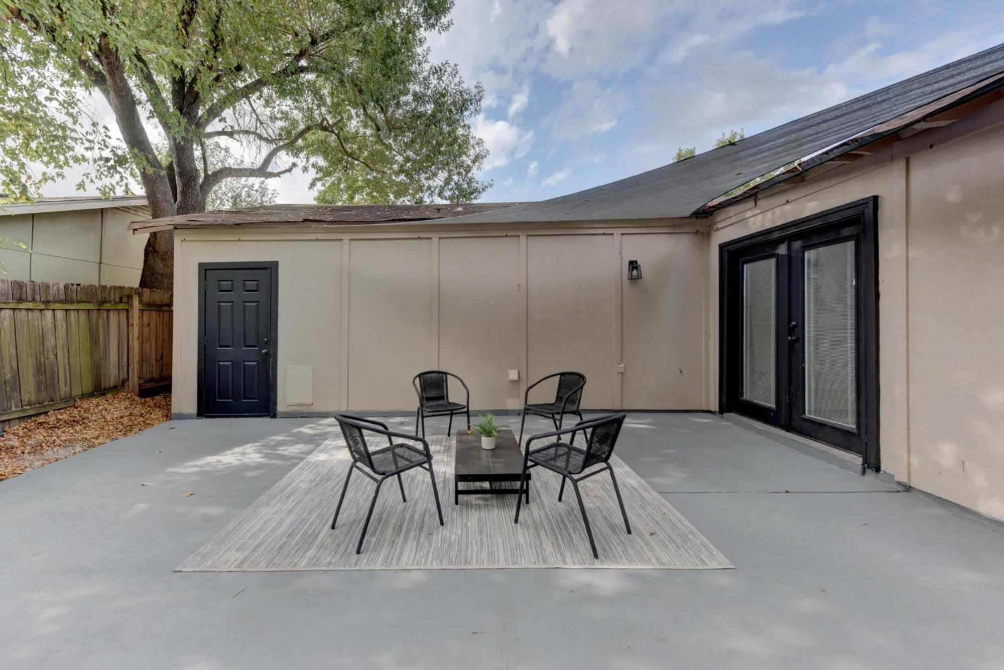 Prime - Jacuzzi Firepit And Bbq Holiday home Austin