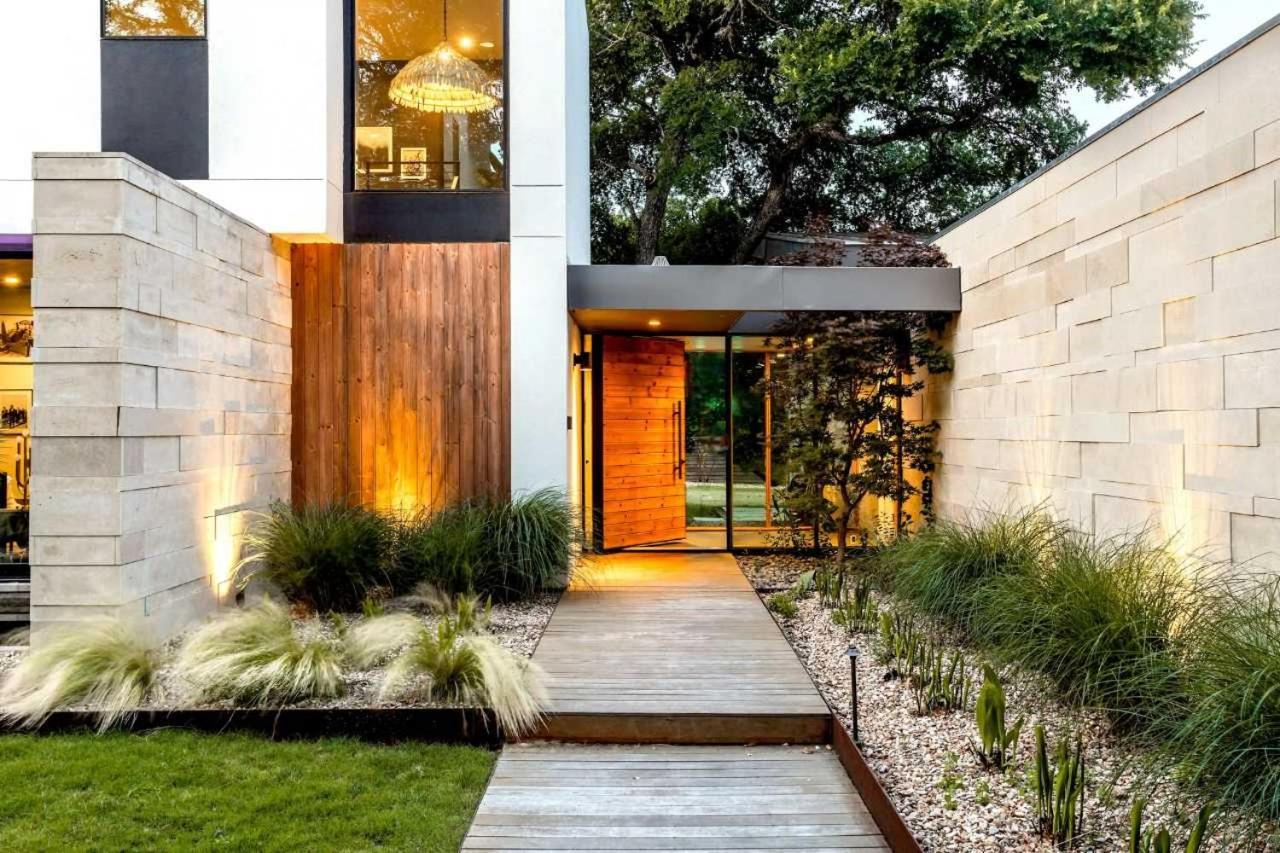 Eastside Mansion With Pool - Rainey St - 7 Min Drive Holiday home Austin