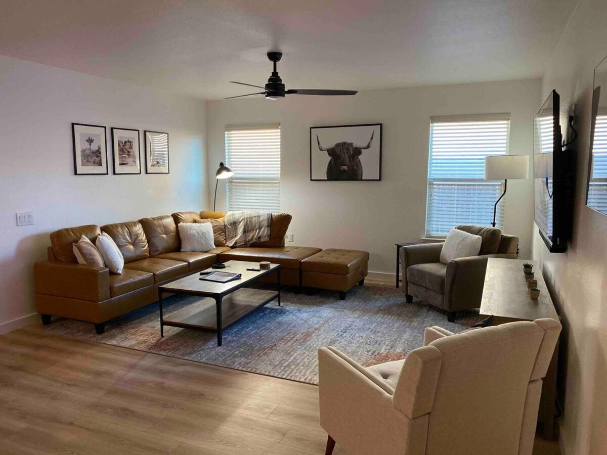 Spacious House With Backyard - Close To Everything Austin