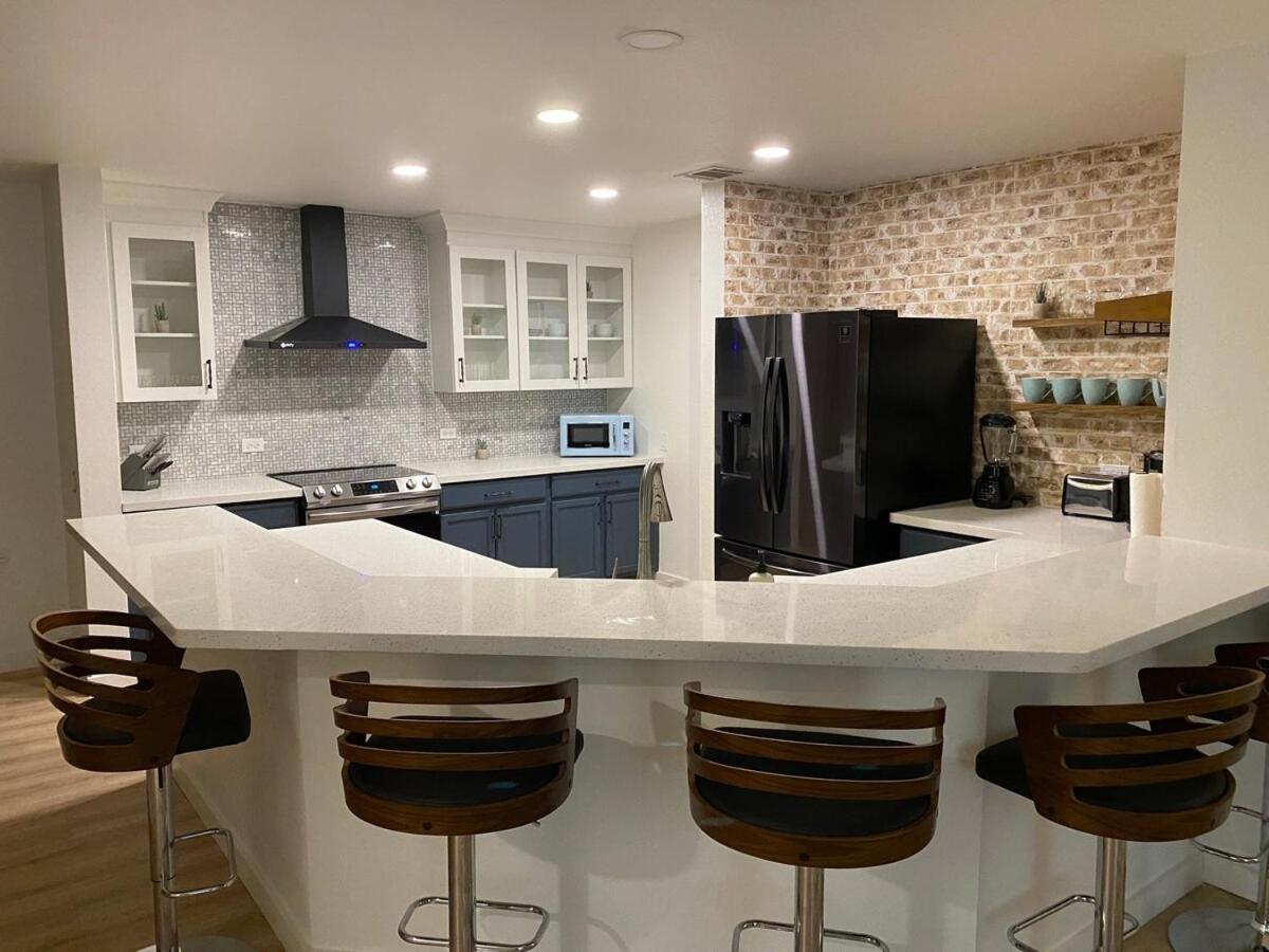 Spacious House With Backyard - Close To Everything * Austin