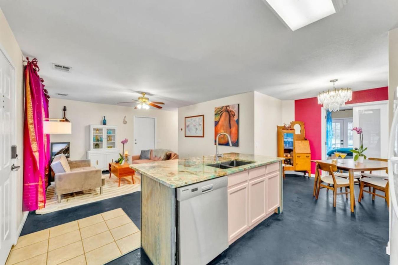 East Dreamhouse Holiday home *