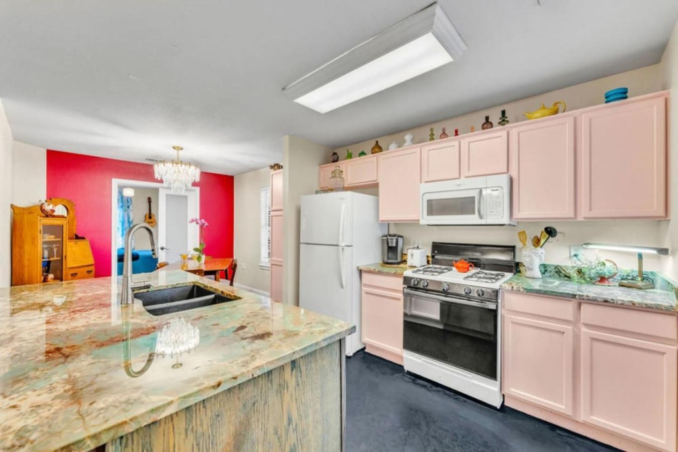 East Dreamhouse * Austin