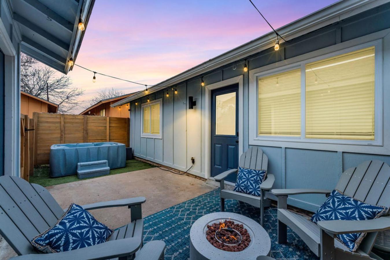 South Bachelorette Hideaway - Sleeps 8 Austin
