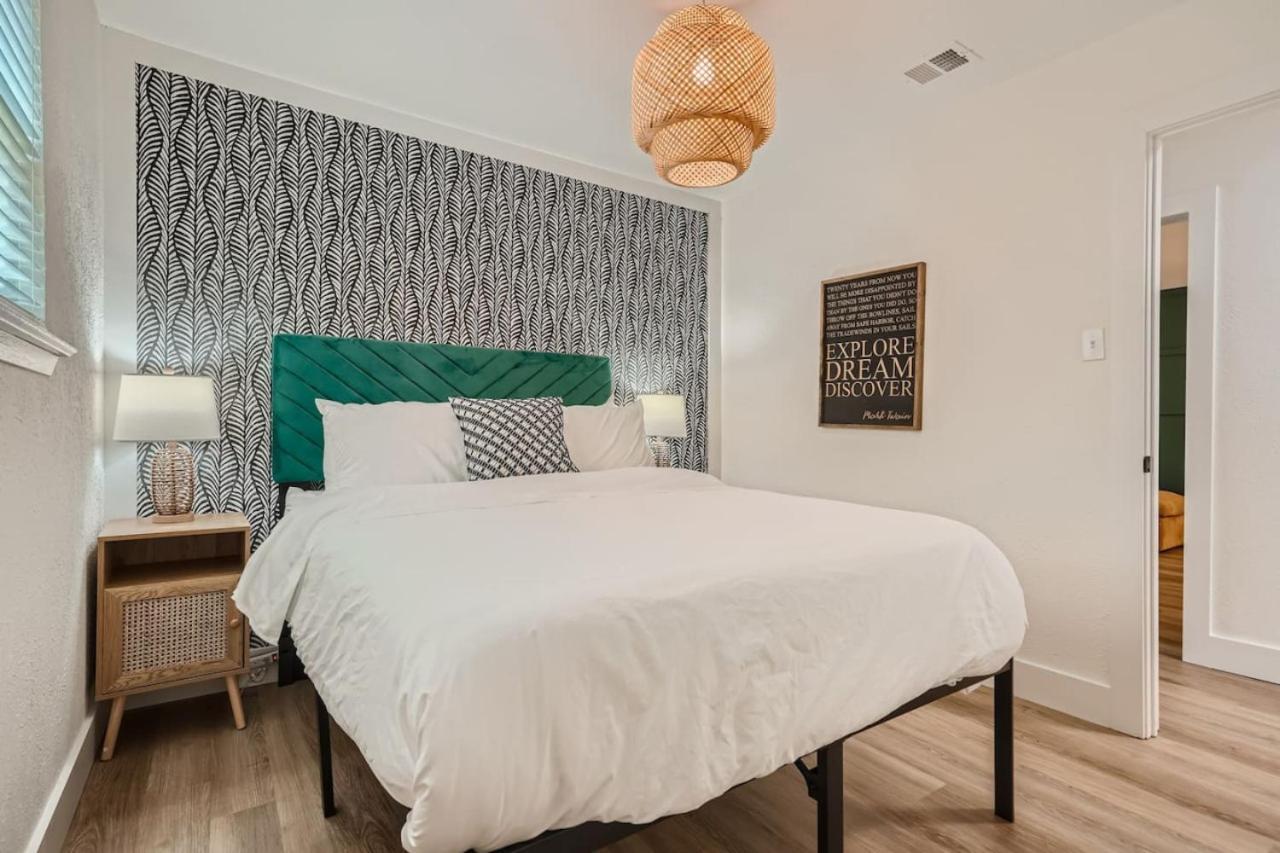 South Bachelorette Hideaway - Sleeps 8 * Austin