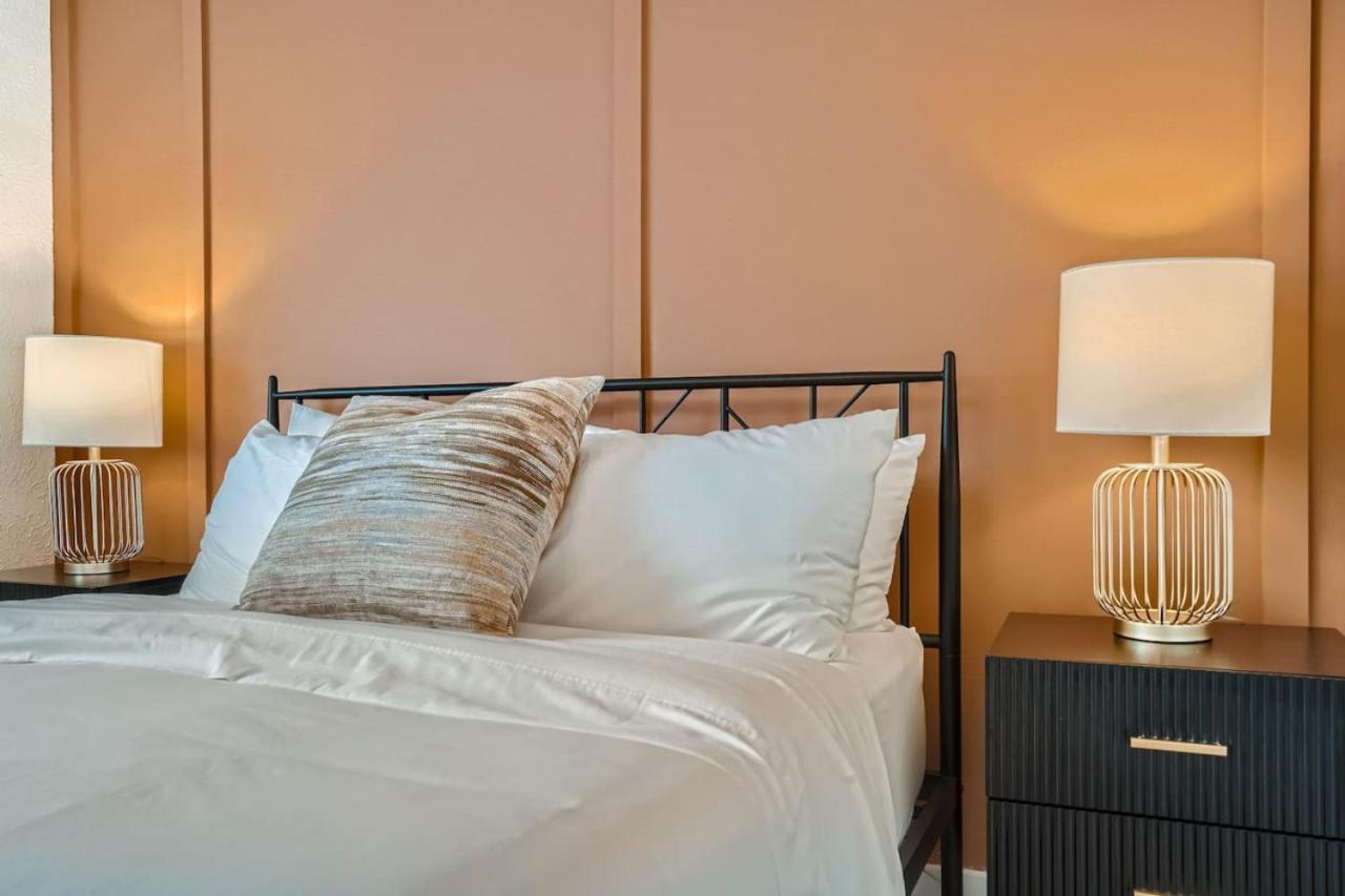 South Bachelorette Hideaway - Sleeps 8 Holiday home *