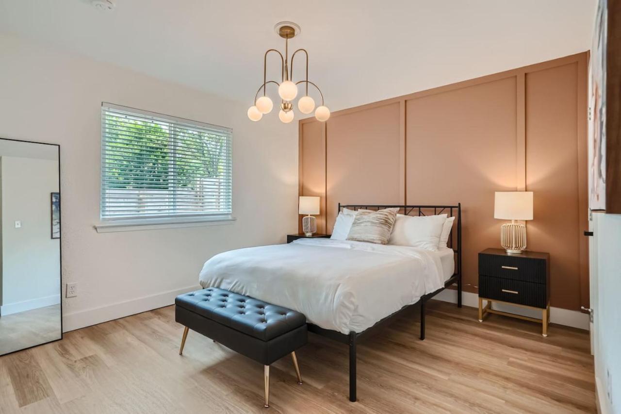 South Bachelorette Hideaway - Sleeps 8 Holiday home Austin