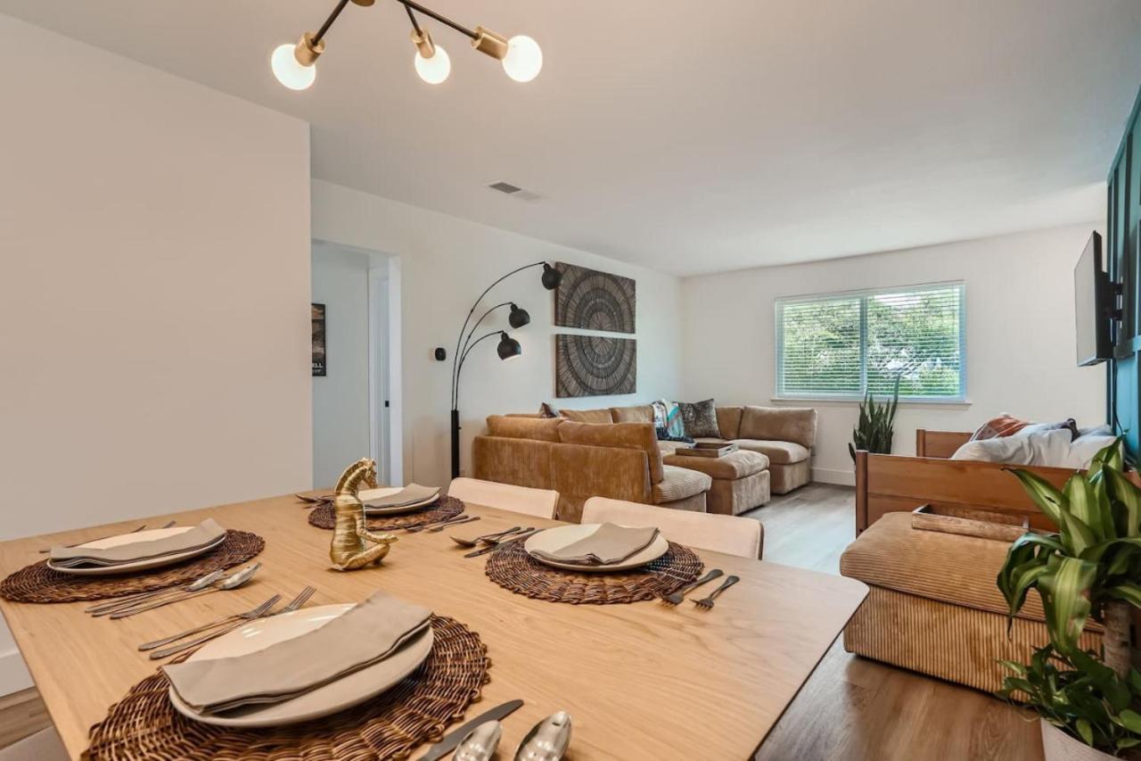 South Bachelorette Hideaway - Sleeps 8 Holiday home *